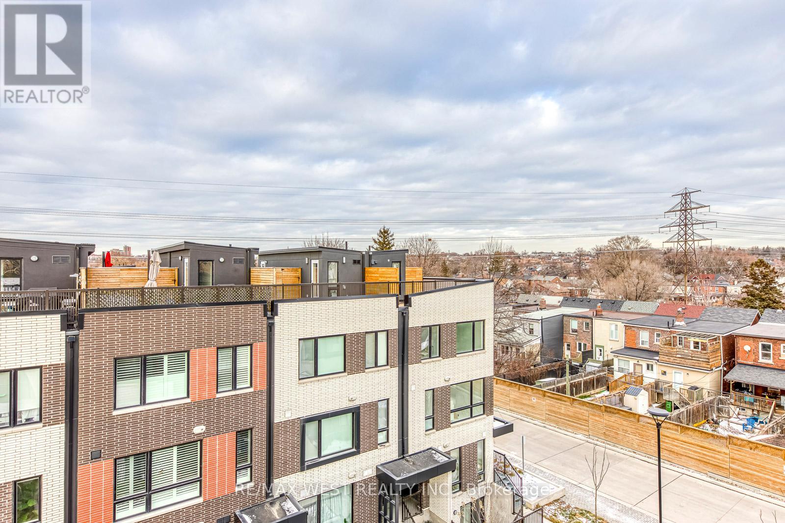 11 - 30 Ed Clark Gardens Boulevard, Toronto, Ontario  M6N 0B5 - Photo 24 - W12627412