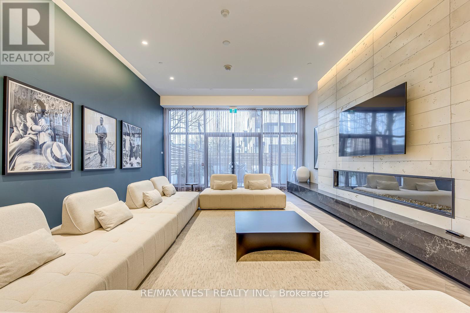 11 - 30 Ed Clark Gardens Boulevard, Toronto, Ontario  M6N 0B5 - Photo 35 - W12627412