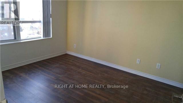 811 - 310 Burnhamthorpe Road W, Mississauga, Ontario  L5B 4P9 - Photo 4 - W12627460