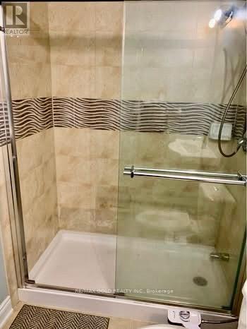 5 Lockport Crescent, Brampton, Ontario L6P 3X8 - Photo 5 - W12627516