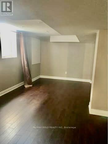 5 Lockport Crescent, Brampton, Ontario L6P 3X8 - Photo 7 - W12627516