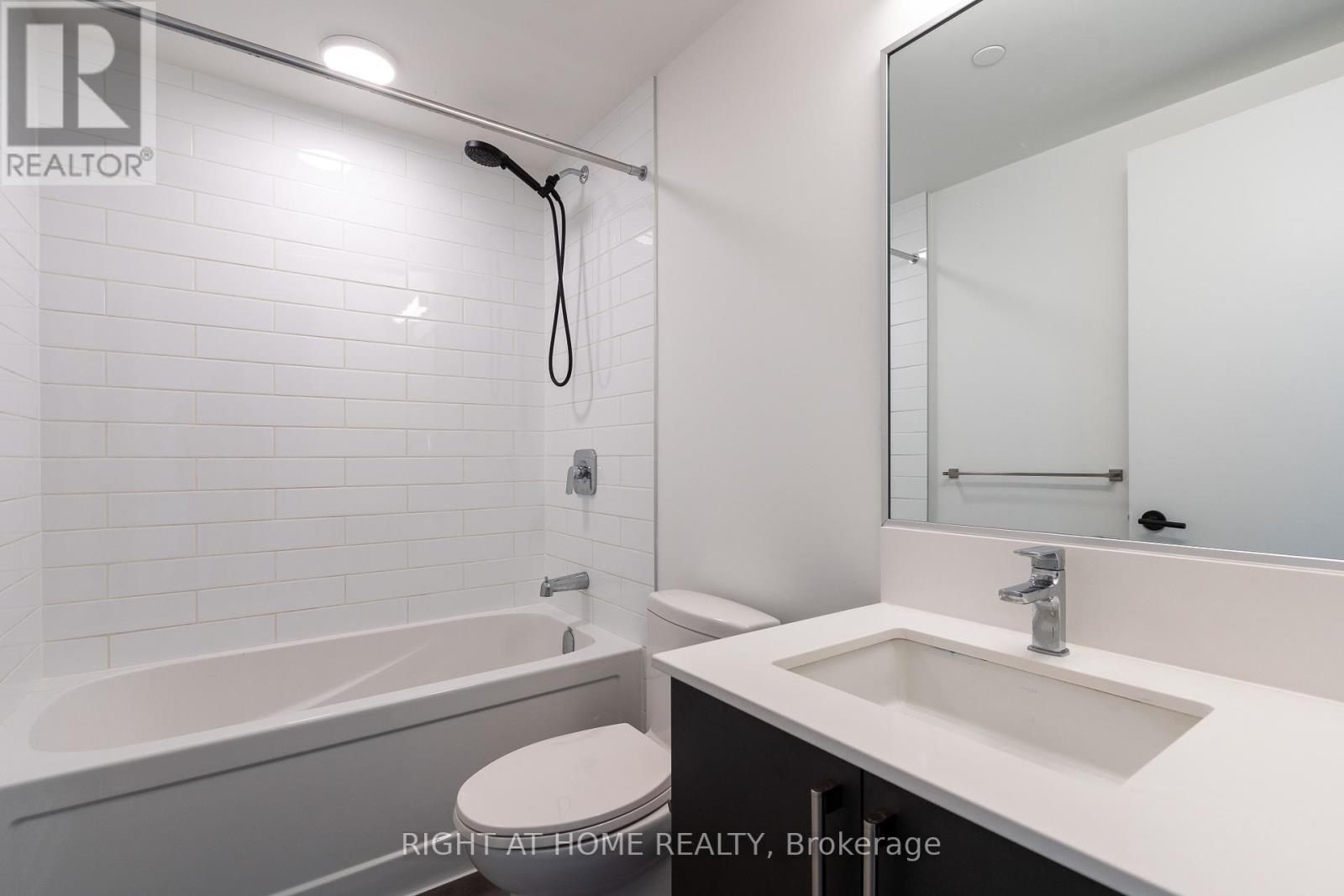 701 - 7 Fairbank Avenue W, Toronto, Ontario  M6E 3Y5 - Photo 12 - W12627524