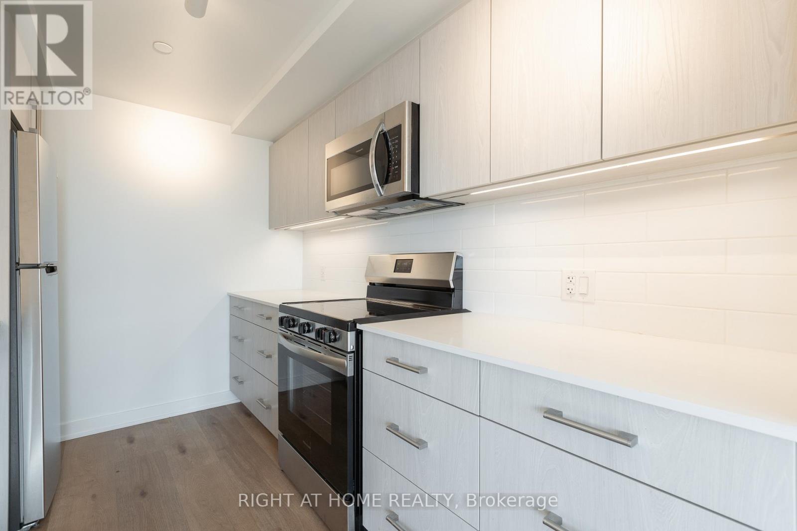 701 - 7 Fairbank Avenue W, Toronto, Ontario  M6E 3Y5 - Photo 14 - W12627524