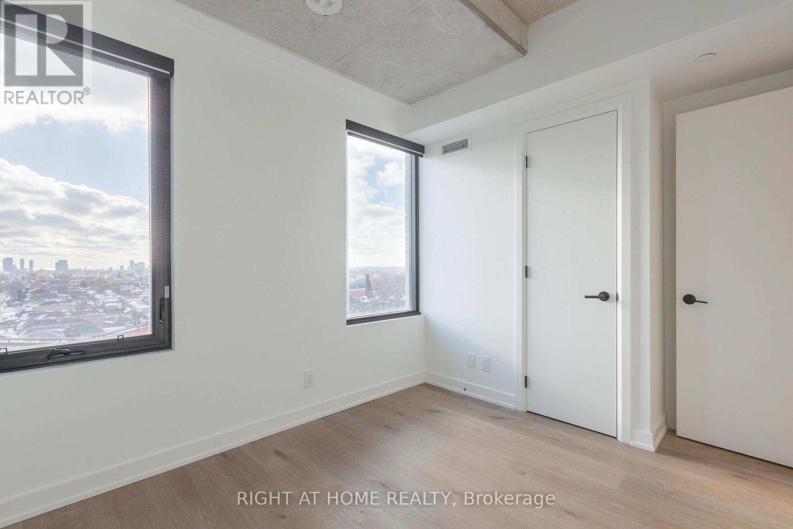 701 - 7 Fairbank Avenue W, Toronto, Ontario  M6E 3Y5 - Photo 8 - W12627524