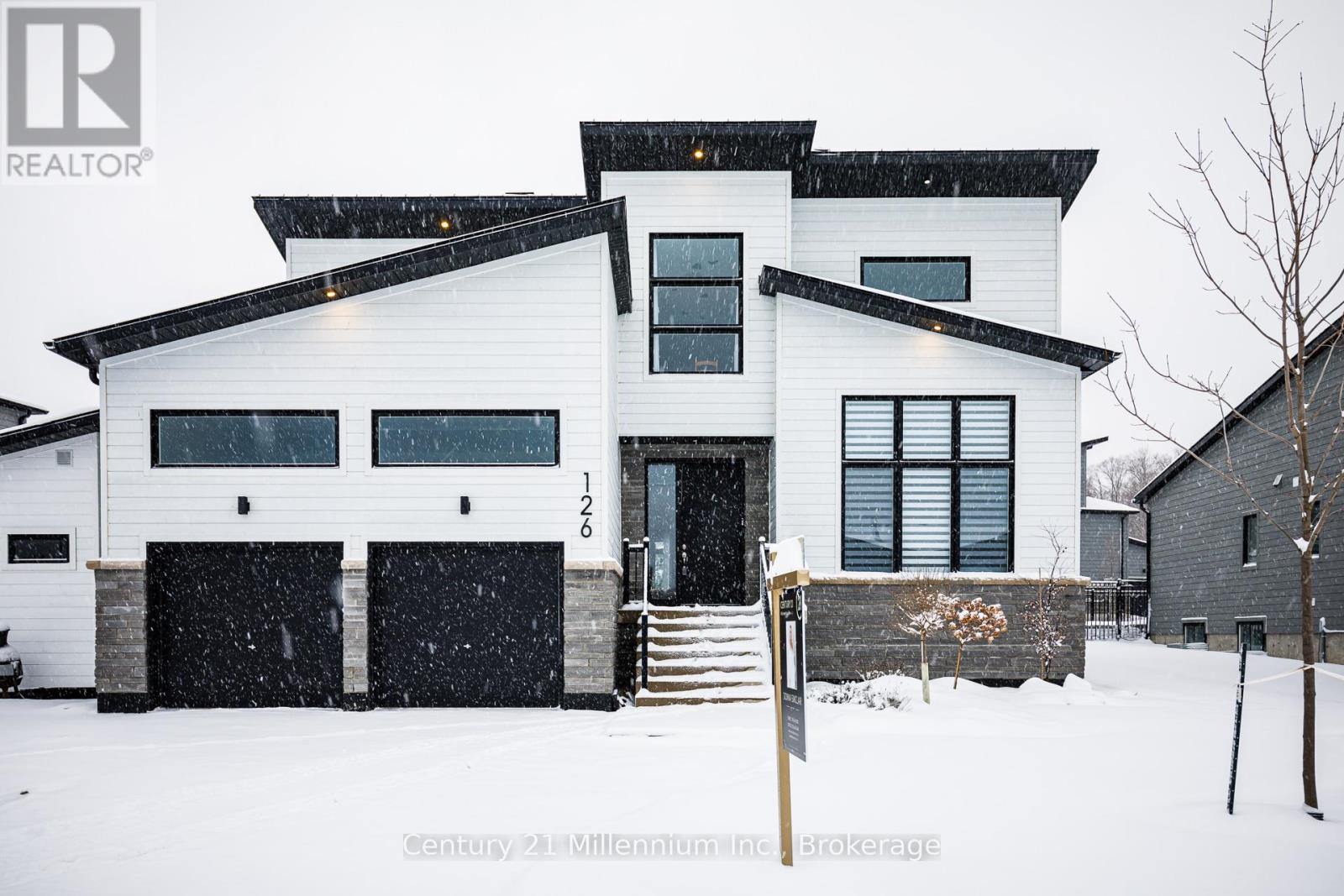 126 Tekiah Road, Blue Mountains, Ontario  N0H 1J0 - Photo 1 - X12627554