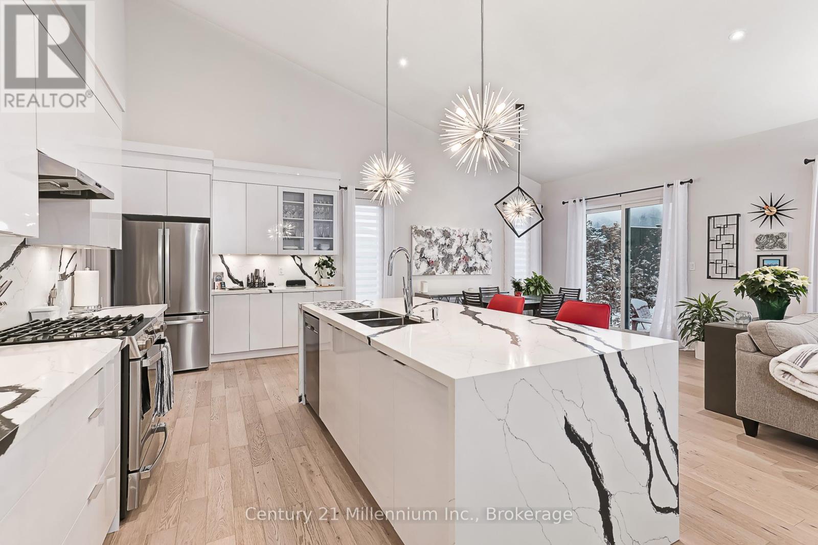 126 Tekiah Road, Blue Mountains, Ontario  N0H 1J0 - Photo 12 - X12627554