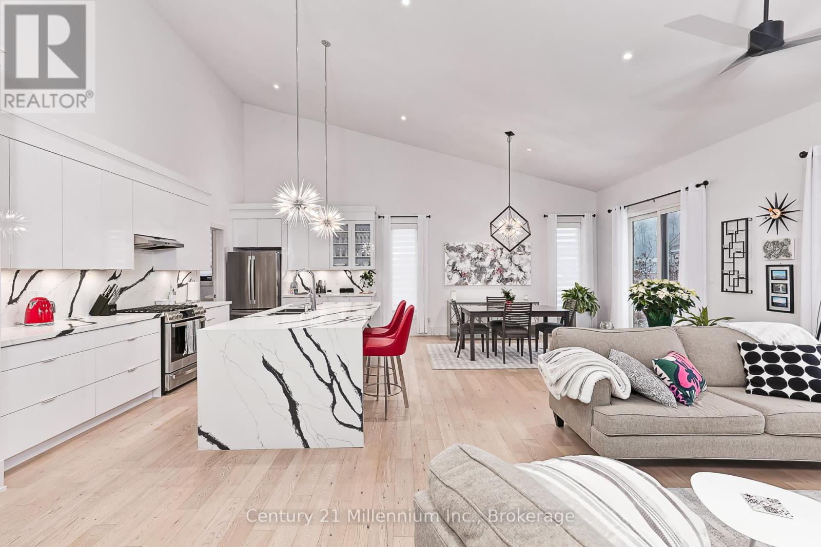 126 Tekiah Road, Blue Mountains, Ontario  N0H 1J0 - Photo 6 - X12627554