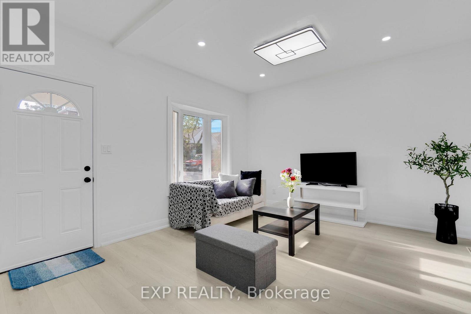 217 Fairfield Avenue, Hamilton, Ontario  L8H 5H5 - Photo 4 - X12627384