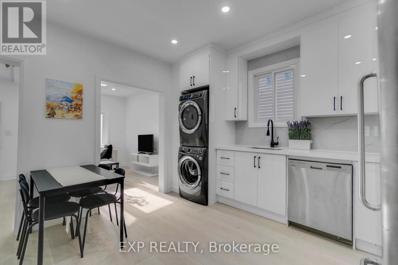 217 Fairfield Avenue, Hamilton, Ontario  L8H 5H5 - Photo 8 - X12627384