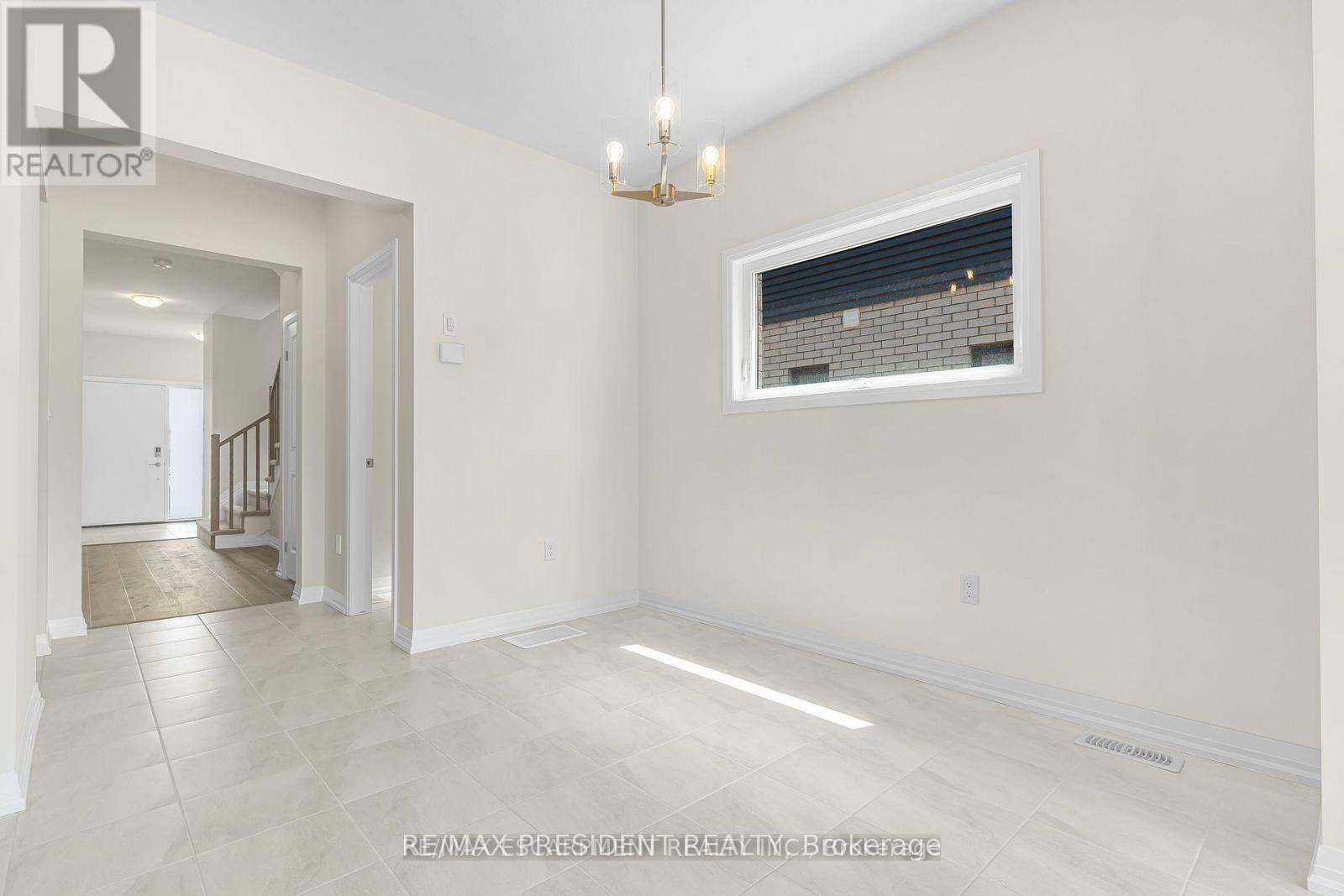 178 Klager Avenue, Pelham, Ontario L3B 5N5 - Photo 4 - X12627422