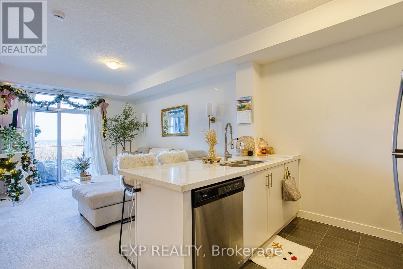 130 - 35 Southshore Crescent, Hamilton (Lakeshore), Ontario  L8E 0J2 - Photo 5 - X12627532