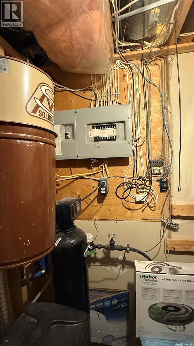 10326 Henderson Drive, North Battleford, Saskatchewan  S9A 3Y9 - Photo 14 - SK025410