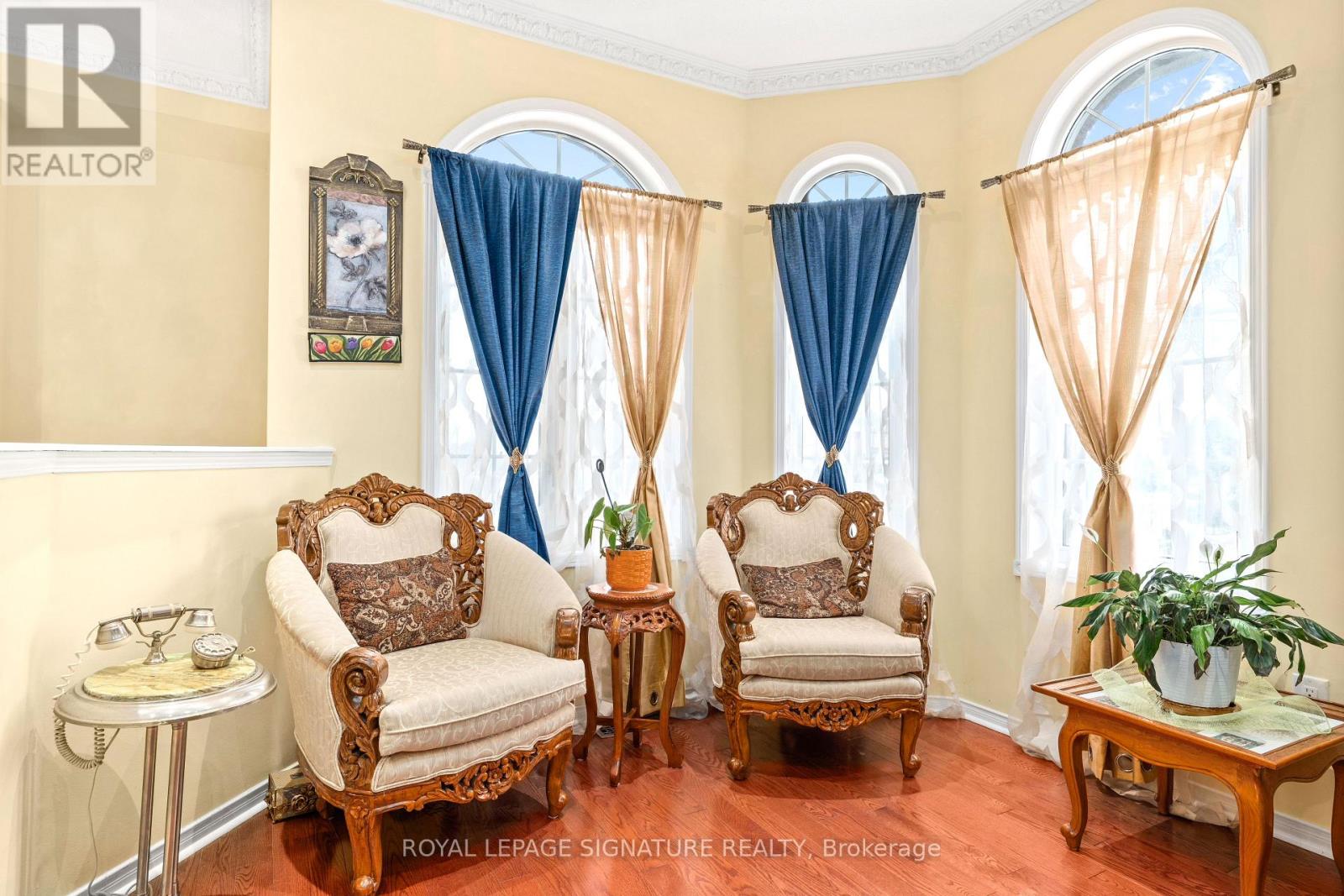 687 Twain Avenue, Mississauga, Ontario  L5W 1K7 - Photo 11 - W12627186