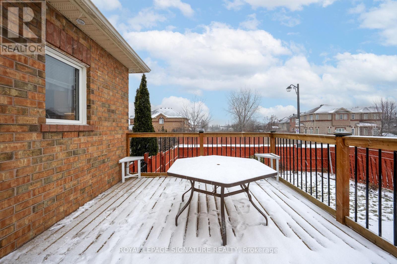 687 Twain Avenue, Mississauga, Ontario  L5W 1K7 - Photo 49 - W12627186
