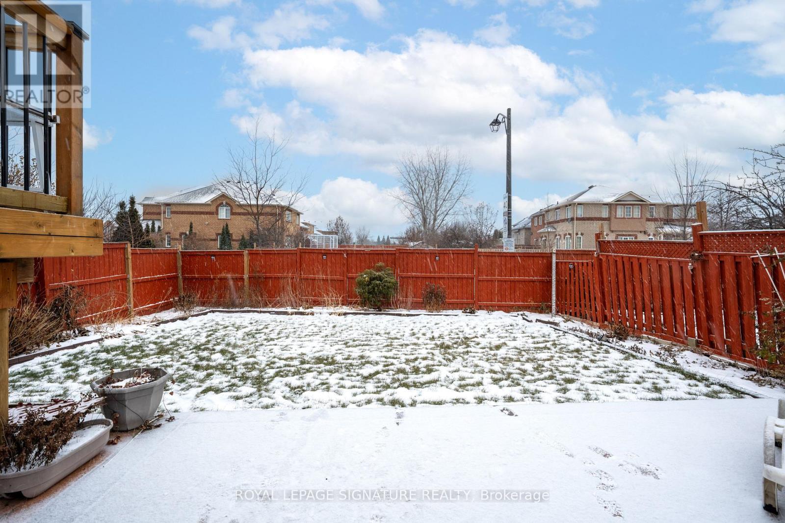 687 Twain Avenue, Mississauga, Ontario  L5W 1K7 - Photo 45 - W12627186