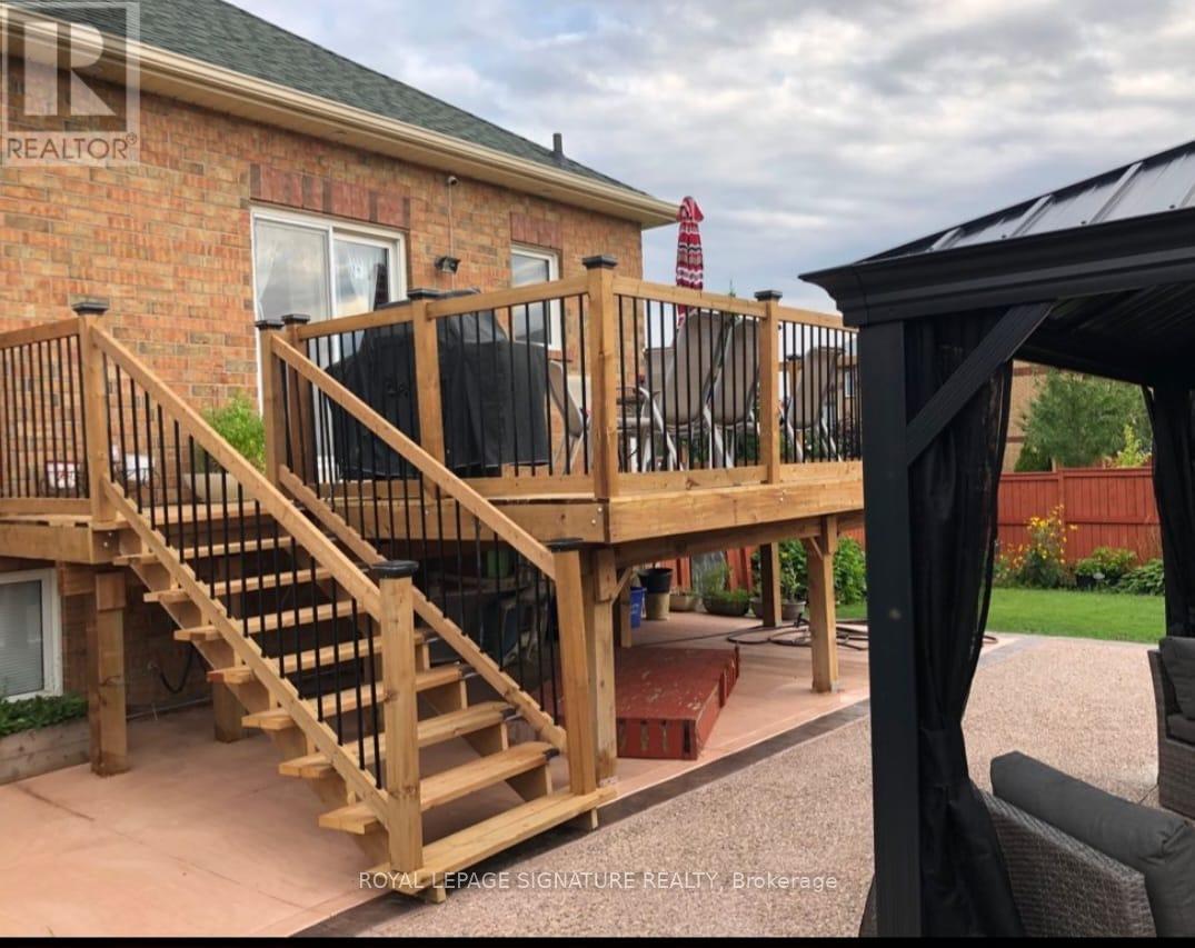 687 Twain Avenue, Mississauga, Ontario  L5W 1K7 - Photo 48 - W12627186