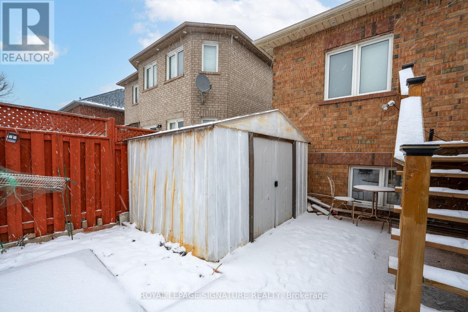 687 Twain Avenue, Mississauga, Ontario  L5W 1K7 - Photo 46 - W12627186