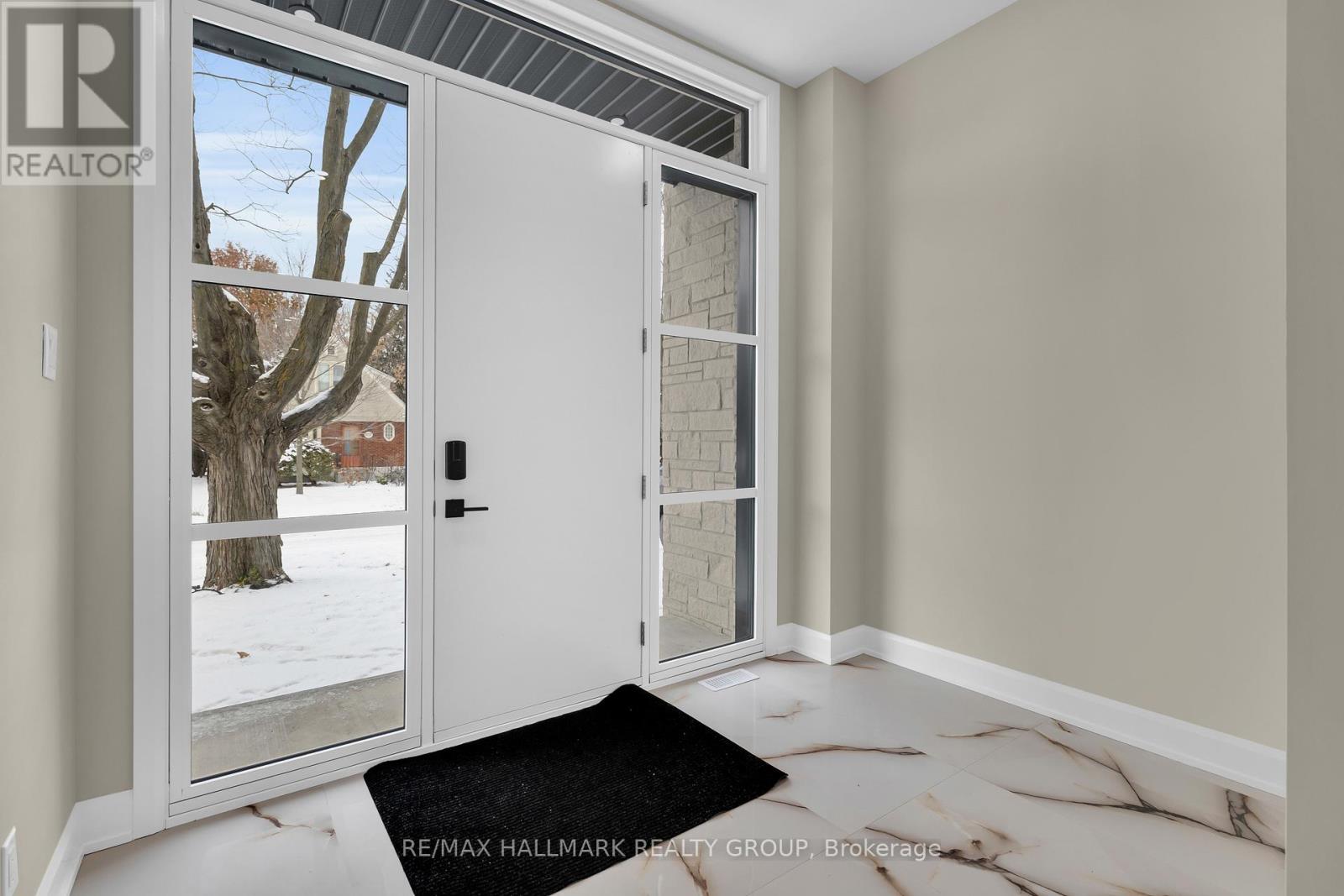 505 Dawson Avenue E, Ottawa, Ontario  K1Z 5V6 - Photo 3 - X12627560