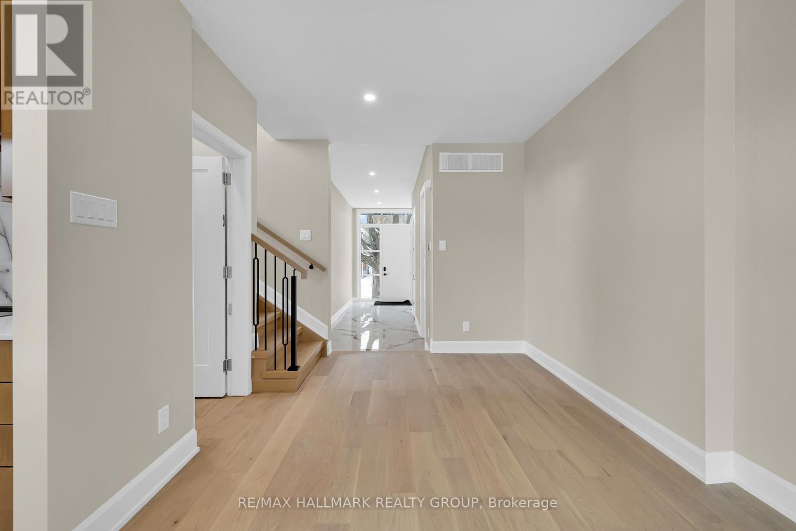 505 Dawson Avenue E, Ottawa, Ontario  K1Z 5V6 - Photo 5 - X12627560