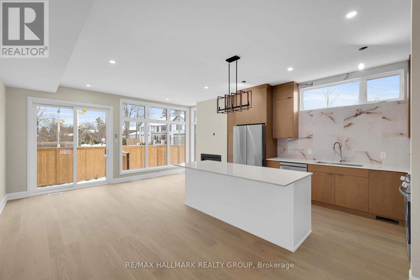 505 Dawson Avenue E, Ottawa, Ontario  K1Z 5V6 - Photo 6 - X12627560