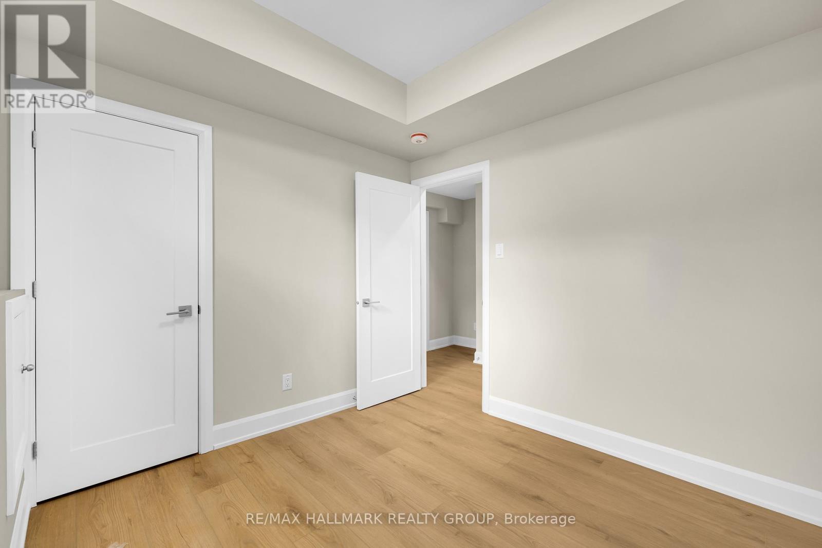 505 Dawson - B Avenue, Ottawa, Ontario K1Z 5V6 - Photo 7 - X12627592