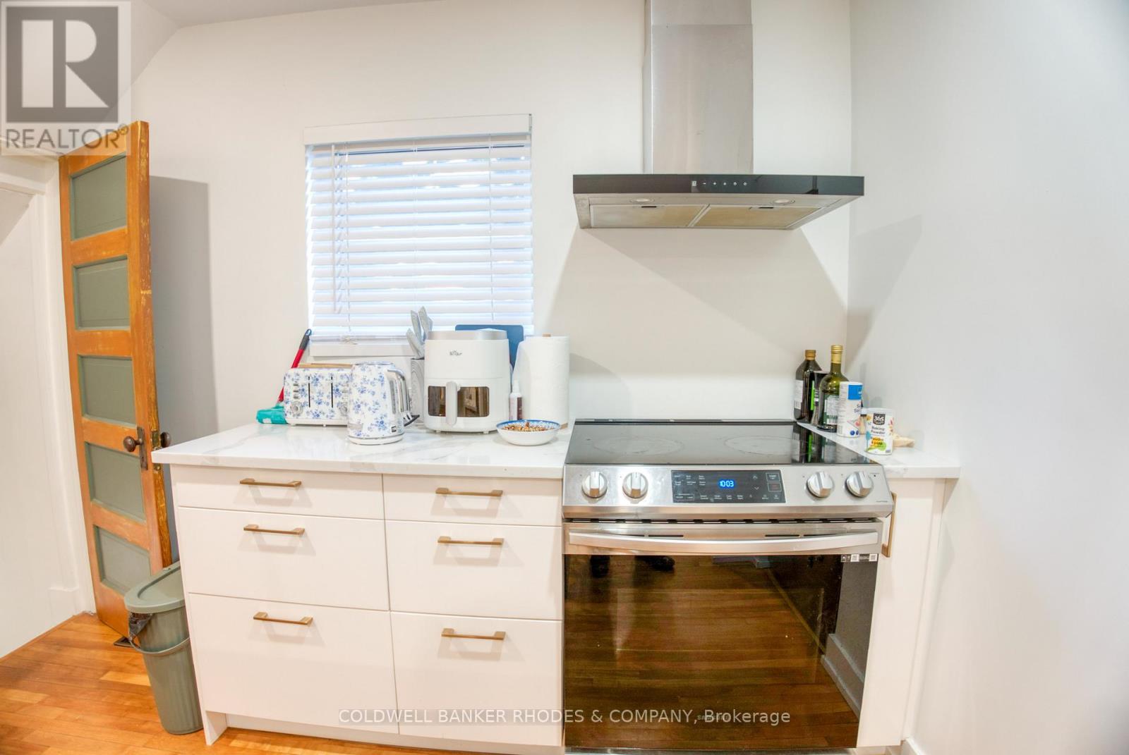 191 Springfield Road, Ottawa, Ontario  K1M 1C3 - Photo 9 - X12627612