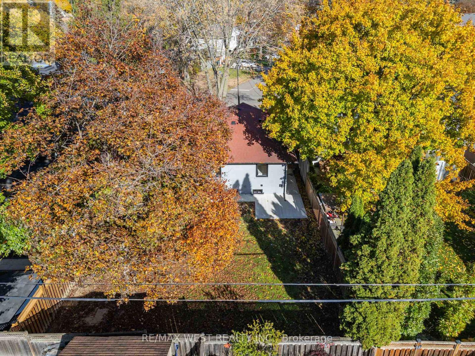 24 Appledale Road, Toronto, Ontario  M9B 5G4 - Photo 44 - W12608156