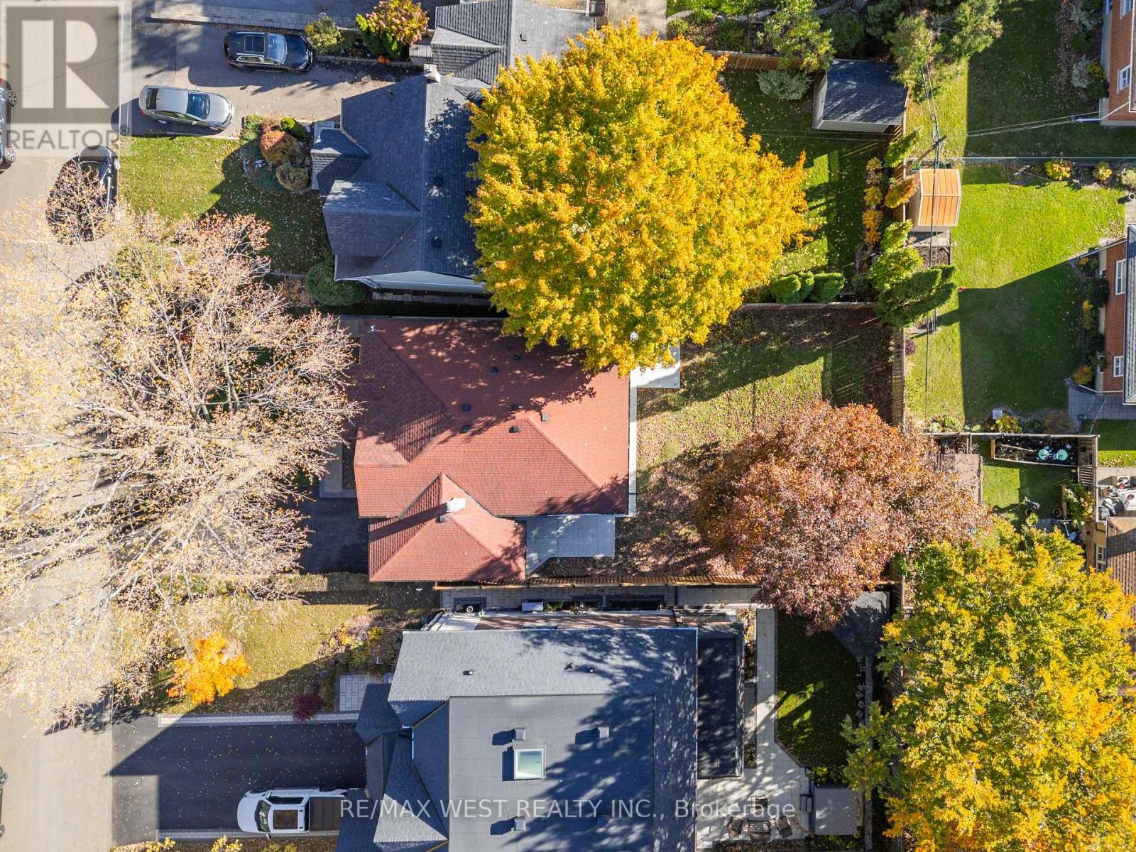 24 Appledale Road, Toronto, Ontario  M9B 5G4 - Photo 27 - W12608156