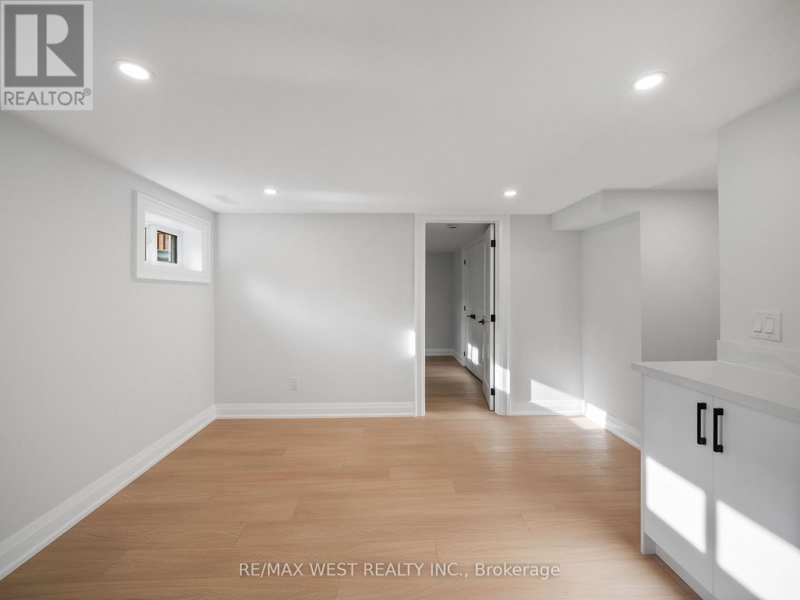 24 Appledale Road, Toronto, Ontario  M9B 5G4 - Photo 36 - W12608156