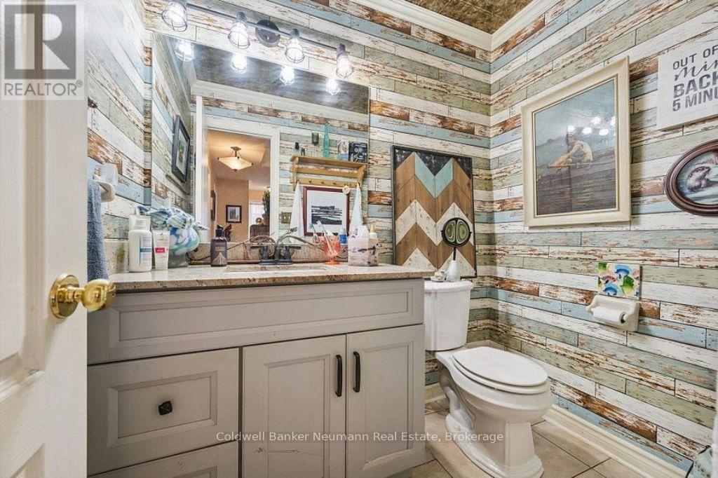 13 Pressed Brick Drive, Brampton, Ontario  L6V 4K8 - Photo 14 - W12573056