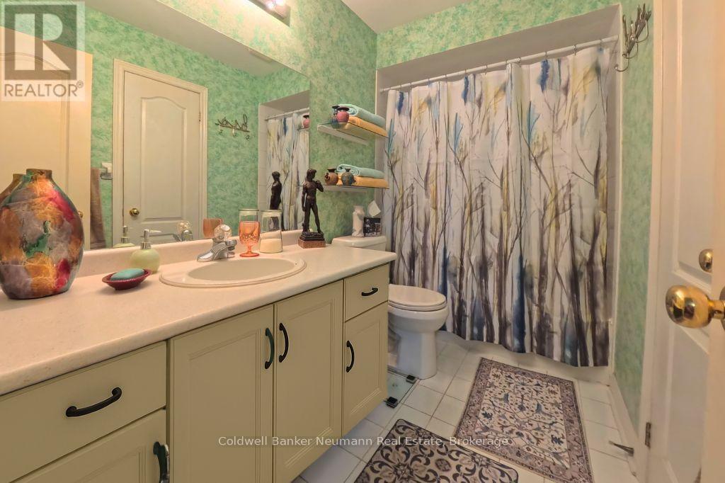 13 Pressed Brick Drive, Brampton, Ontario  L6V 4K8 - Photo 18 - W12573056