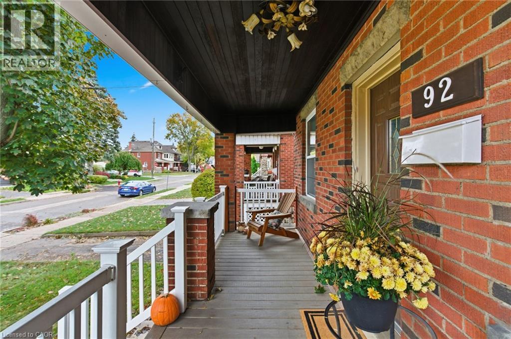 92 Huxley Avenue S, Hamilton, Ontario L8K 2P8 - Photo 5 - 40785159