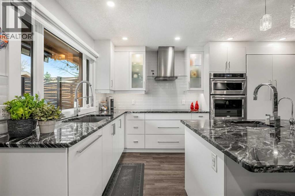 348 Parkwood Close Se, Calgary, Alberta  T2J 3W1 - Photo 12 - A2268750