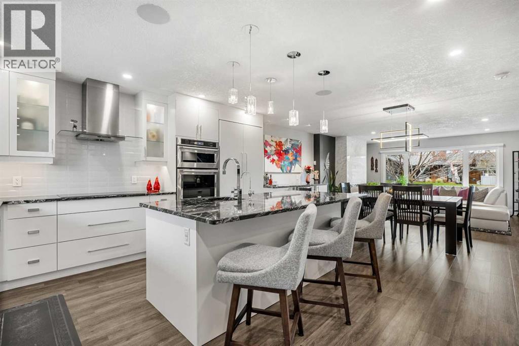 348 Parkwood Close Se, Calgary, Alberta  T2J 3W1 - Photo 1 - A2268750