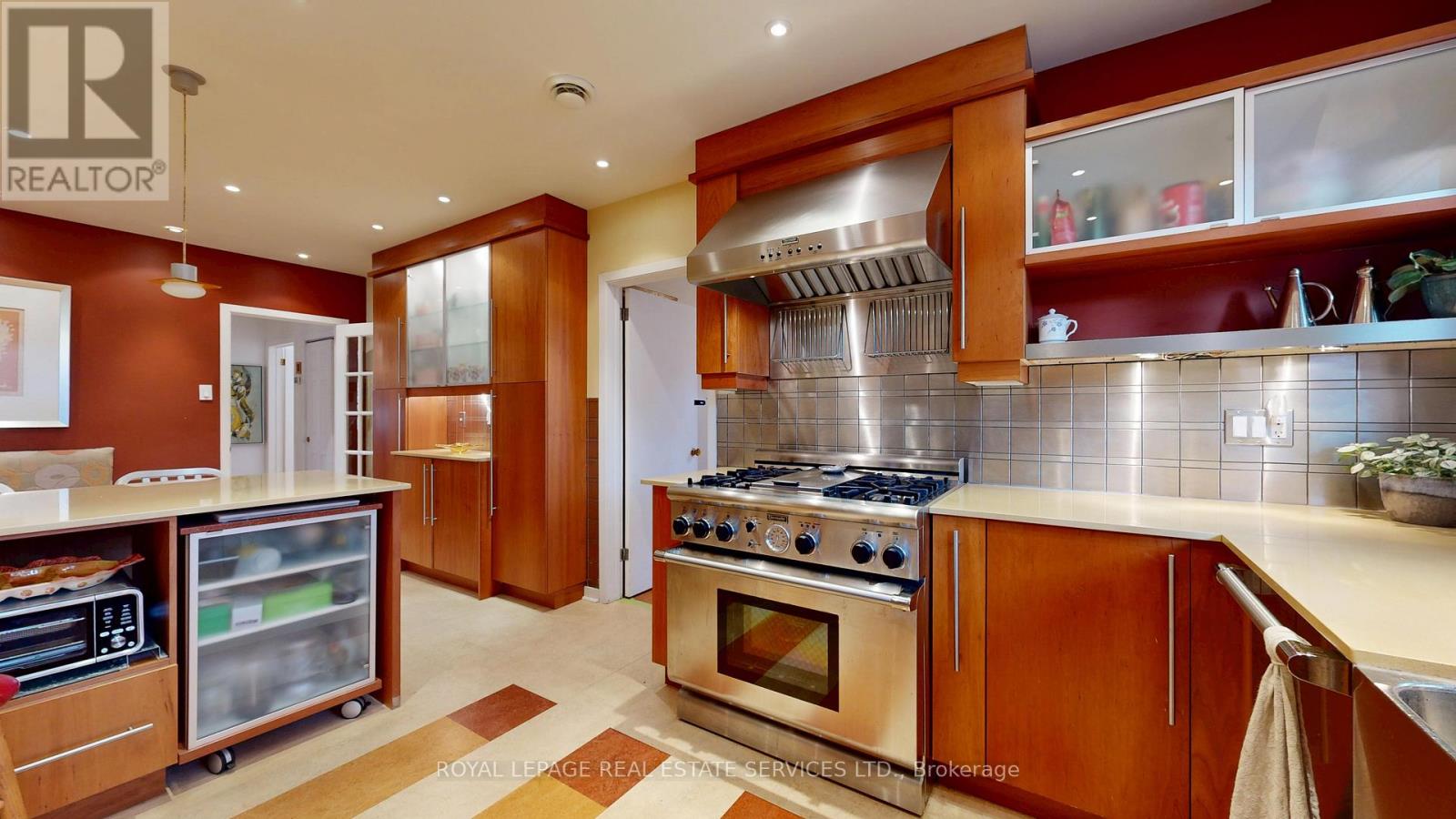 15 Cosmo Road, Toronto, Ontario  M8X 1Z3 - Photo 18 - W12565390