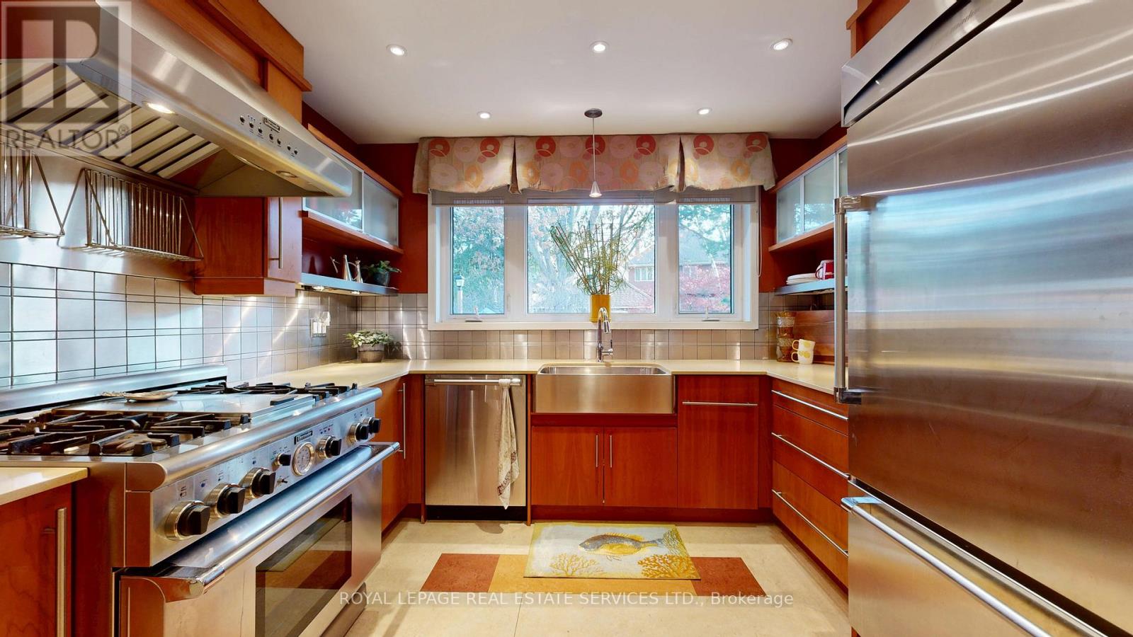 15 Cosmo Road, Toronto, Ontario  M8X 1Z3 - Photo 19 - W12565390