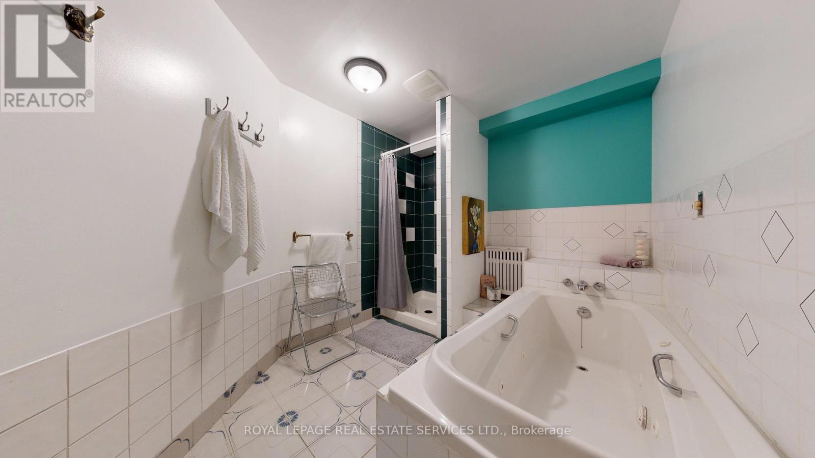 15 Cosmo Road, Toronto, Ontario  M8X 1Z3 - Photo 34 - W12565390