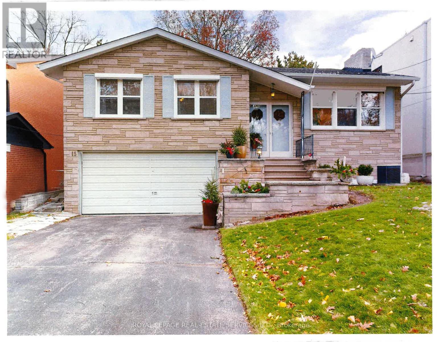 15 Cosmo Road, Toronto, Ontario  M8X 1Z3 - Photo 40 - W12565390