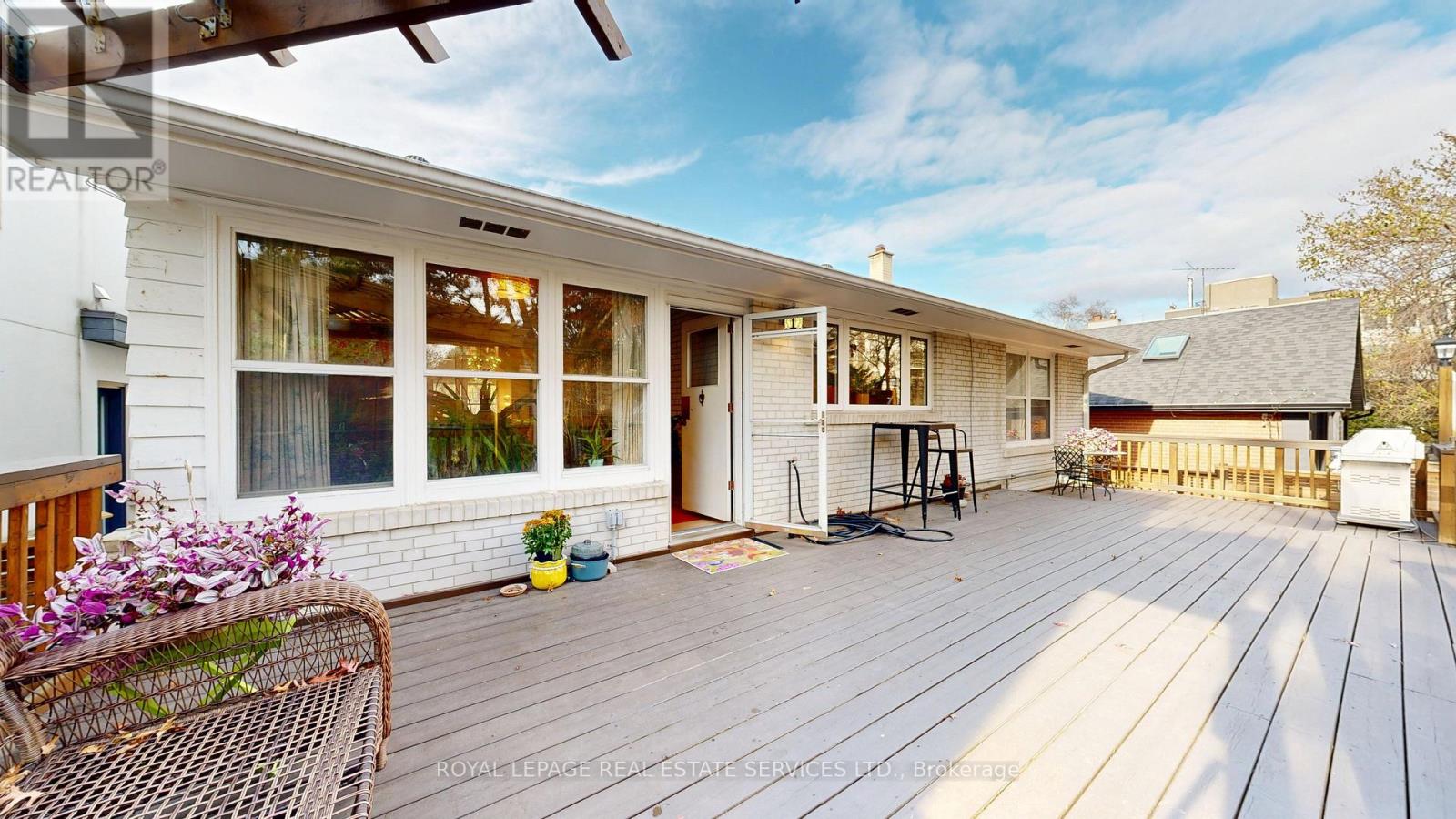 15 Cosmo Road, Toronto, Ontario  M8X 1Z3 - Photo 36 - W12565390