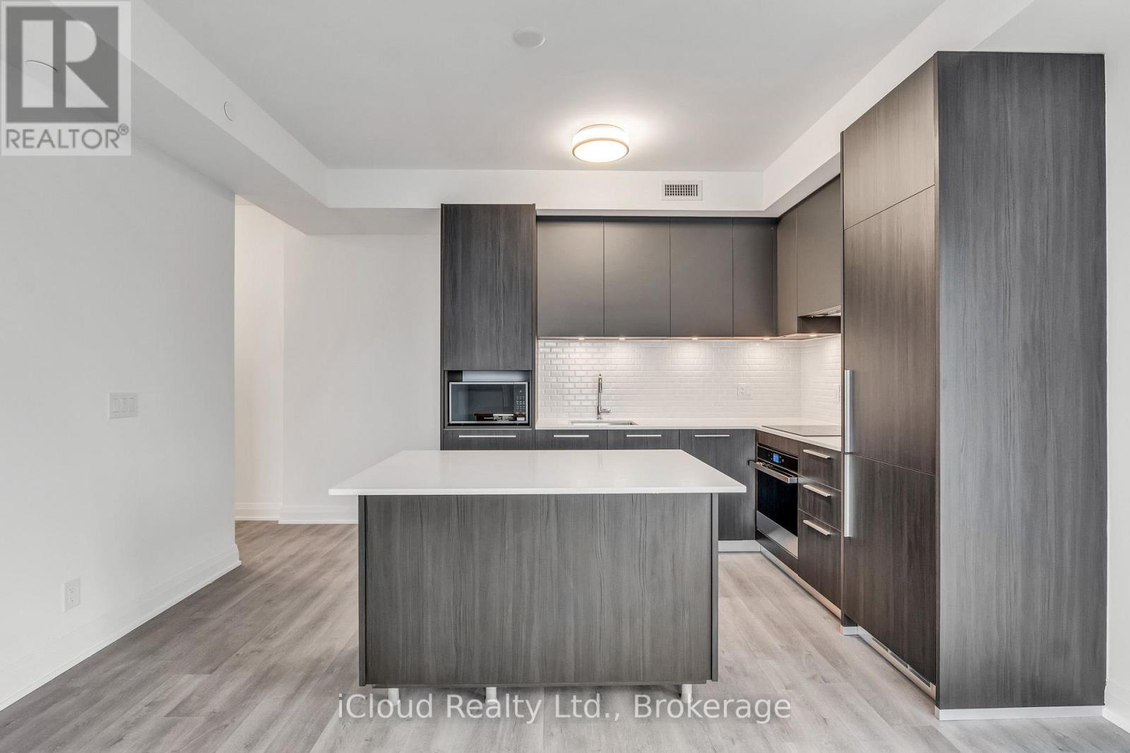 1305 - 65 Broadway Avenue, Toronto, Ontario  M4P 1T9 - Photo 3 - C12627572