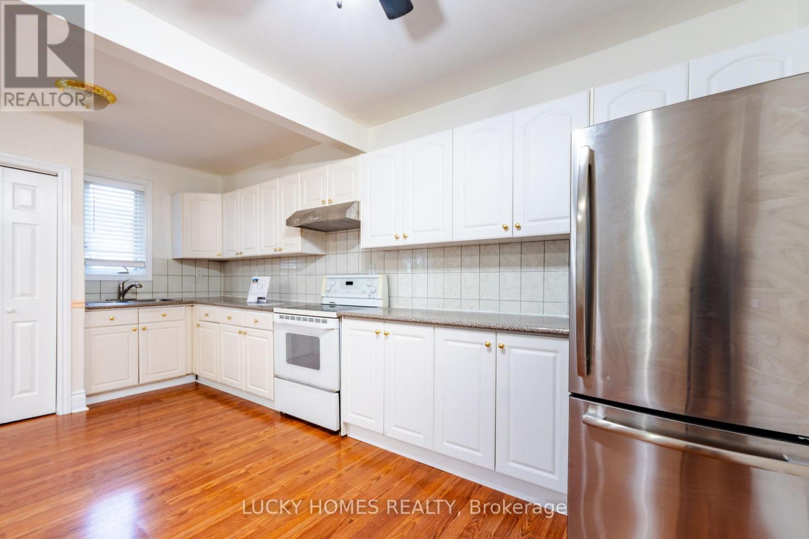 Main Floor - 270 Verdun Road W, Oshawa (Central), Ontario  L1H 5T3 - Photo 6 - E12627576