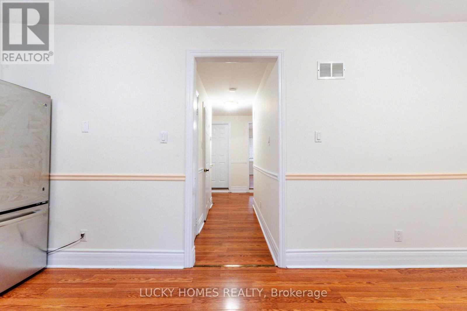 Main Floor - 270 Verdun Road W, Oshawa (Central), Ontario  L1H 5T3 - Photo 7 - E12627576