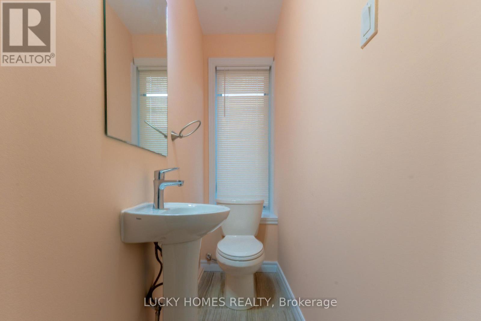 Main Floor - 270 Verdun Road W, Oshawa (Central), Ontario  L1H 5T3 - Photo 8 - E12627576