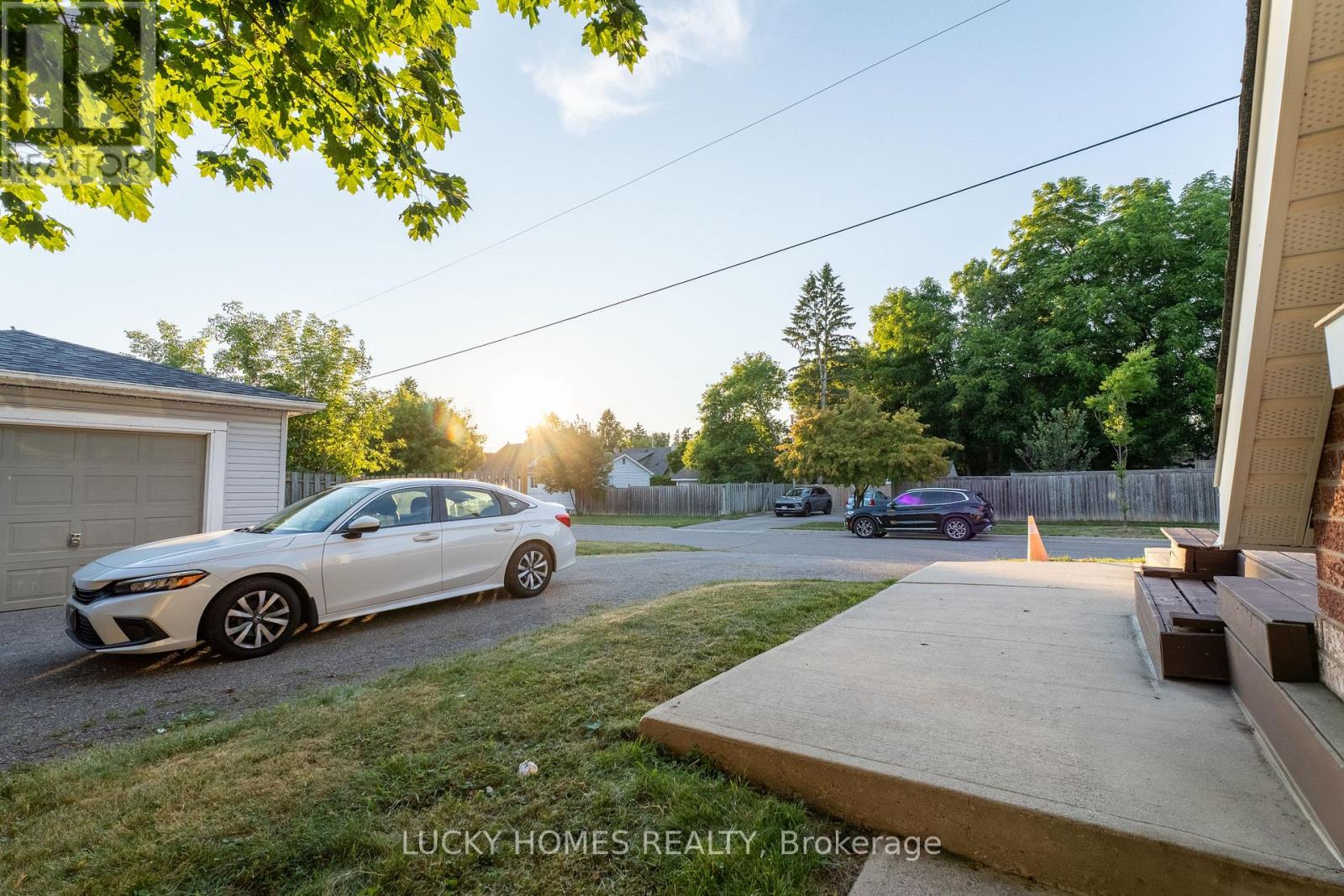 Main Floor - 270 Verdun Road W, Oshawa (Central), Ontario  L1H 5T3 - Photo 9 - E12627576