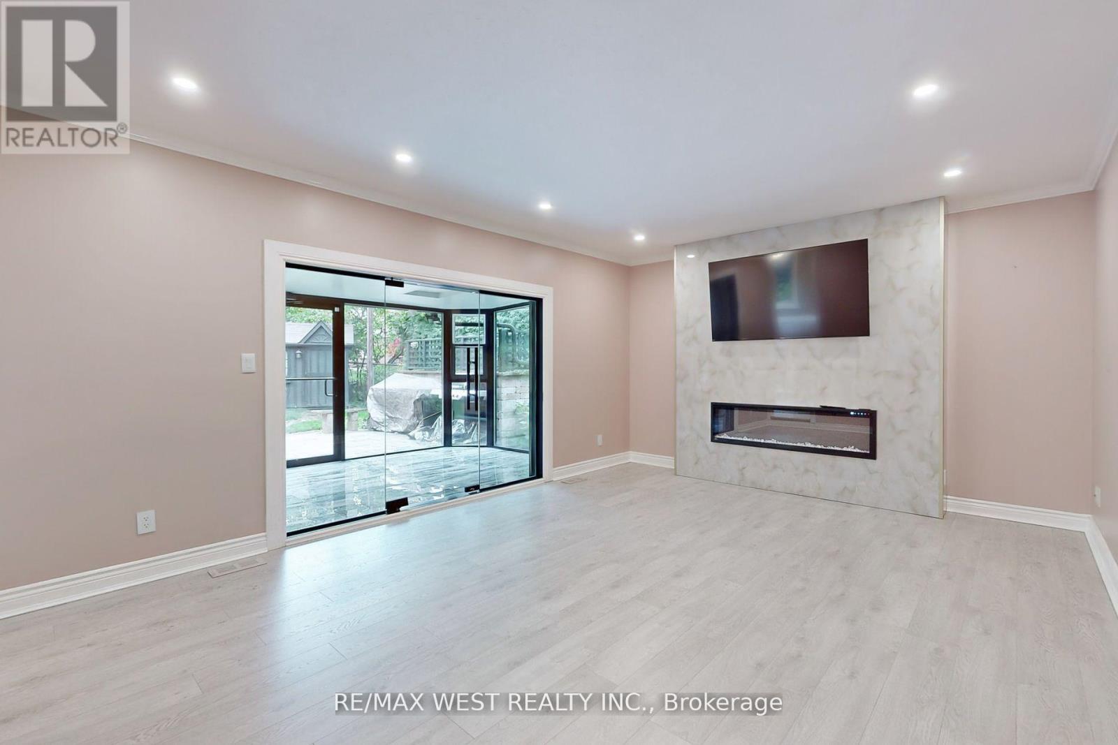 Main Floor - 499 Reynolds Street, Whitby (Downtown Whitby), Ontario  L1N 6H4 - Photo 15 - E12627580