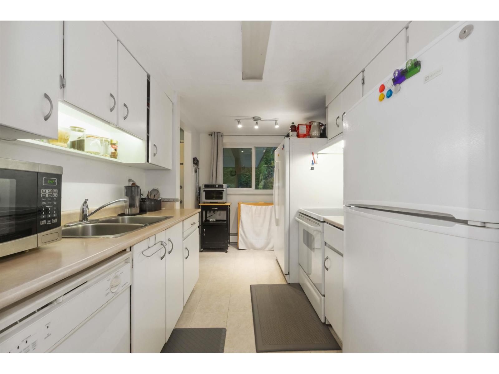 236 7447 140 Street, Surrey, British Columbia  V3W 6G5 - Photo 10 - R3073450