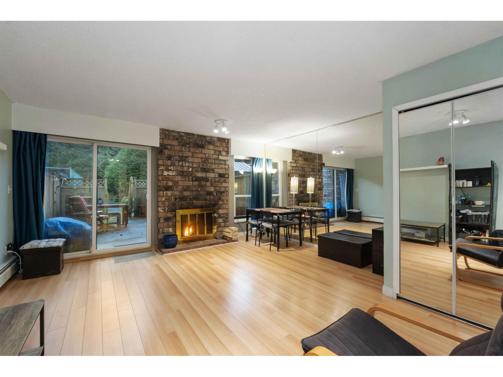 236 7447 140 Street, Surrey, British Columbia  V3W 6G5 - Photo 2 - R3073450