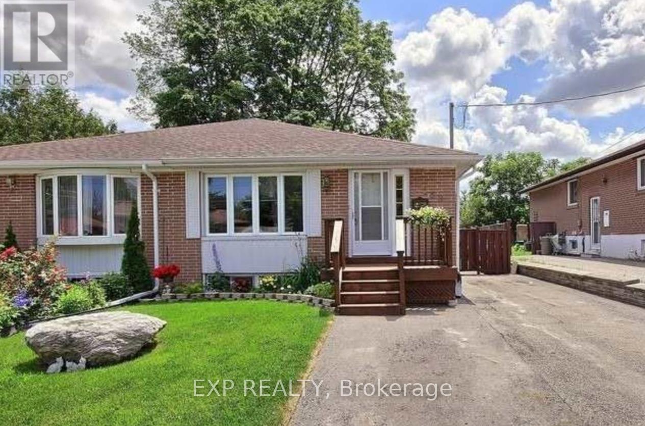 MAIN FLOOR - 256 SILVERBIRCH DRIVE, Newmarket, Ontario