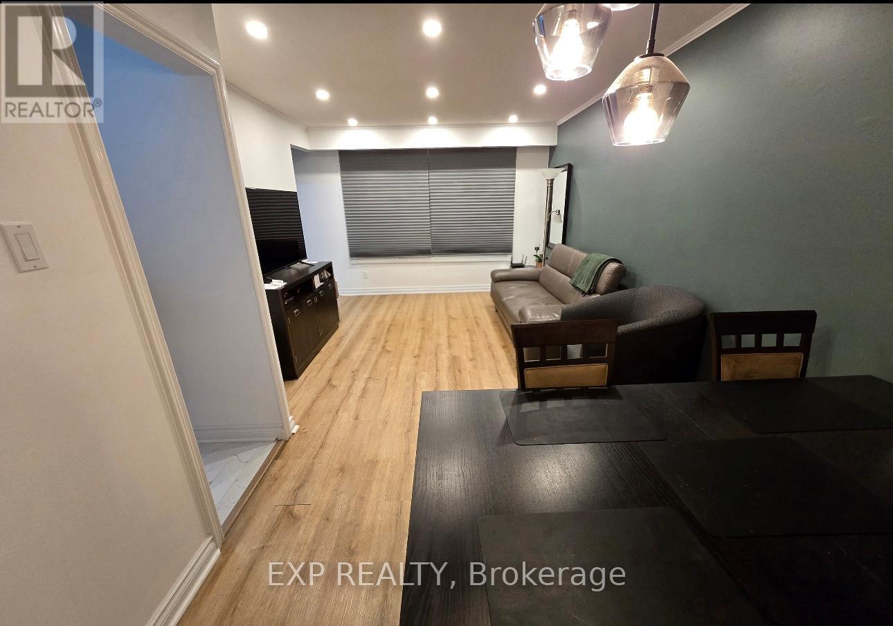 Main Floor - 256 Silverbirch Drive, Newmarket, Ontario  L3Y 2Z5 - Photo 14 - N12627610