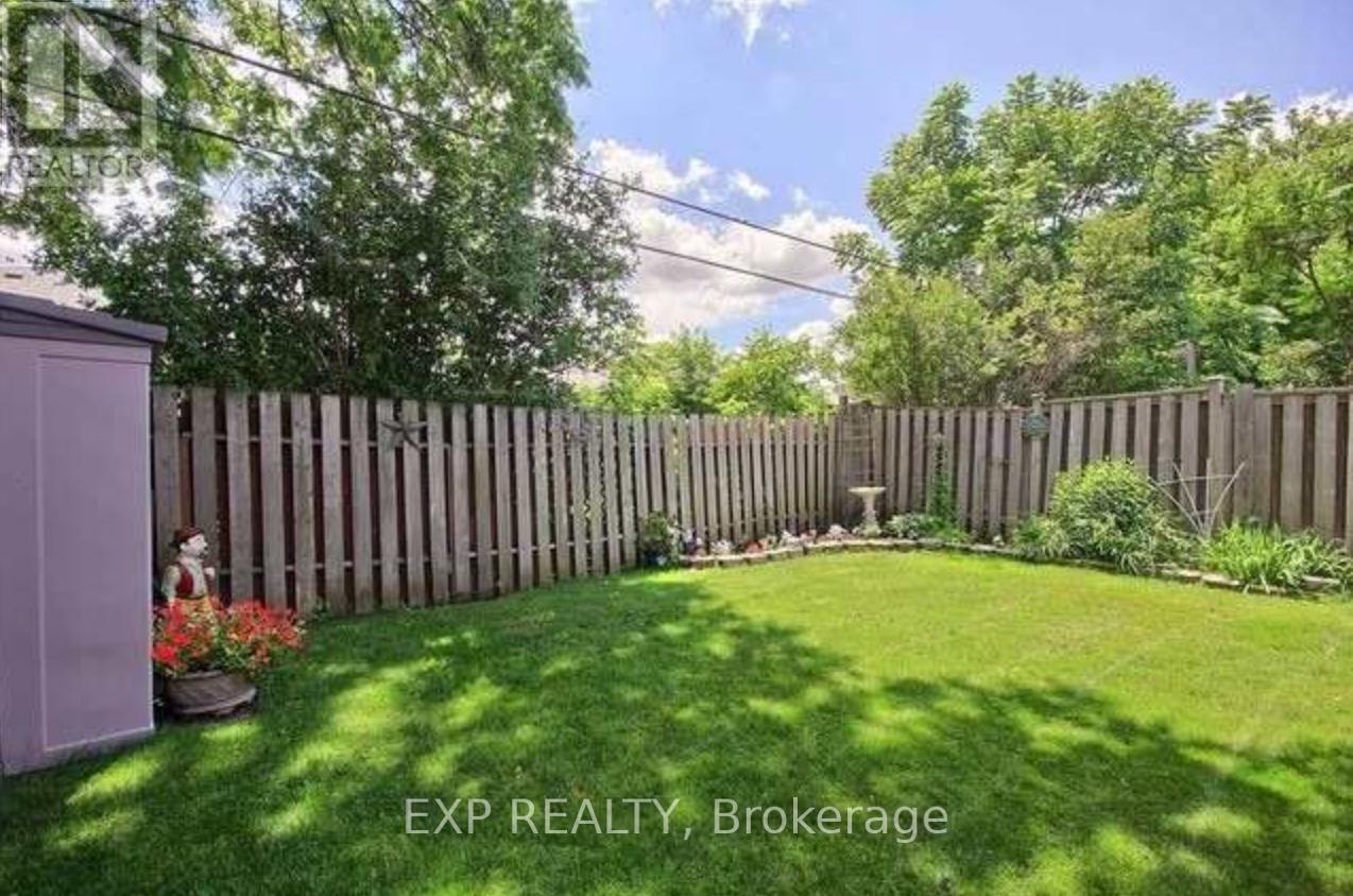 Main Floor - 256 Silverbirch Drive, Newmarket, Ontario  L3Y 2Z5 - Photo 18 - N12627610